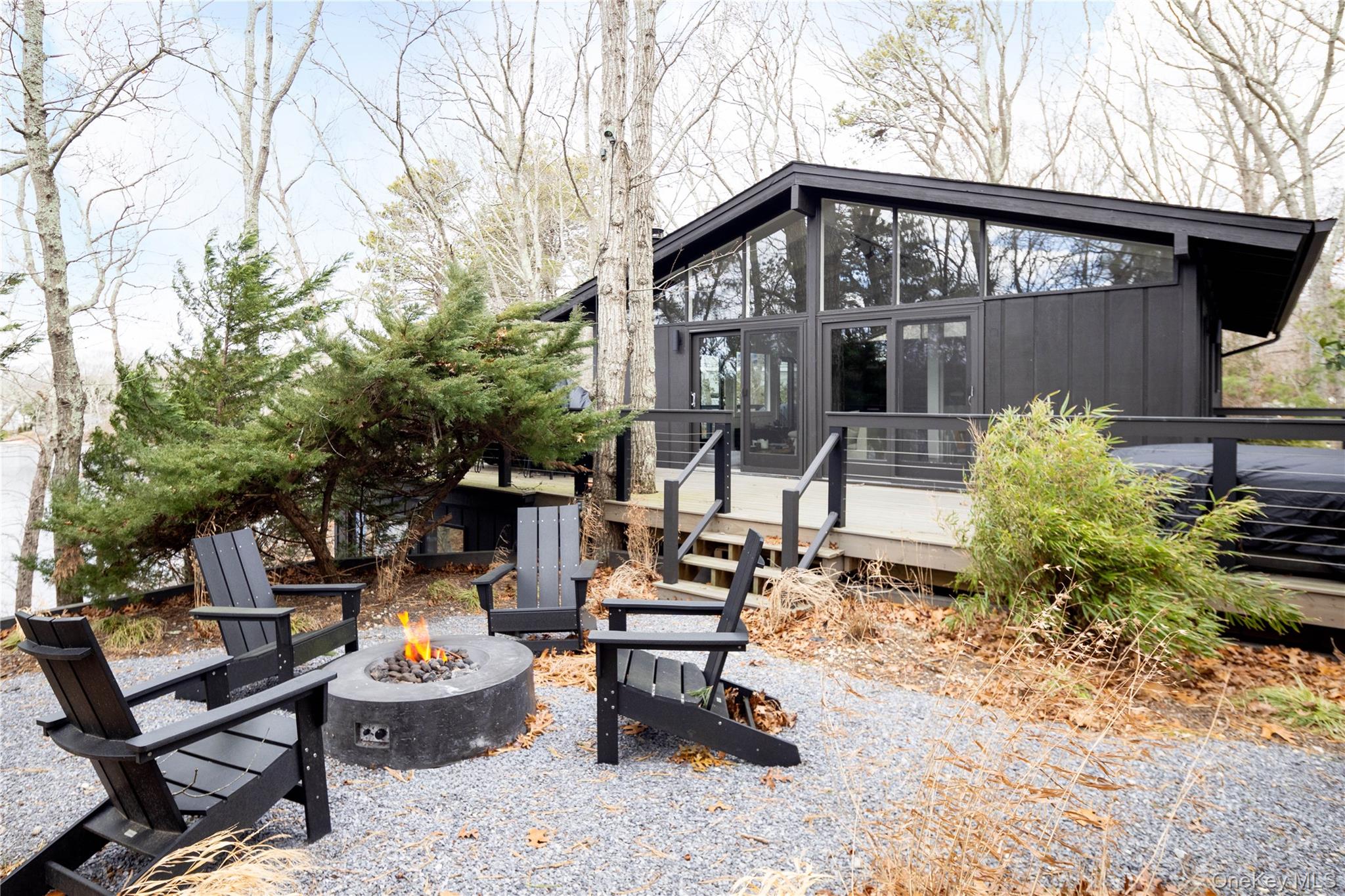 #1 photo, 15 Lake View Court, سوفولك Southampton , NY 11968