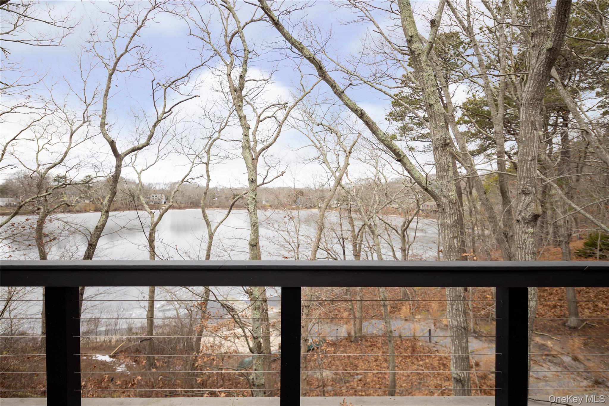 #15 photo, 15 Lake View Court, سوفولك Southampton , NY 11968