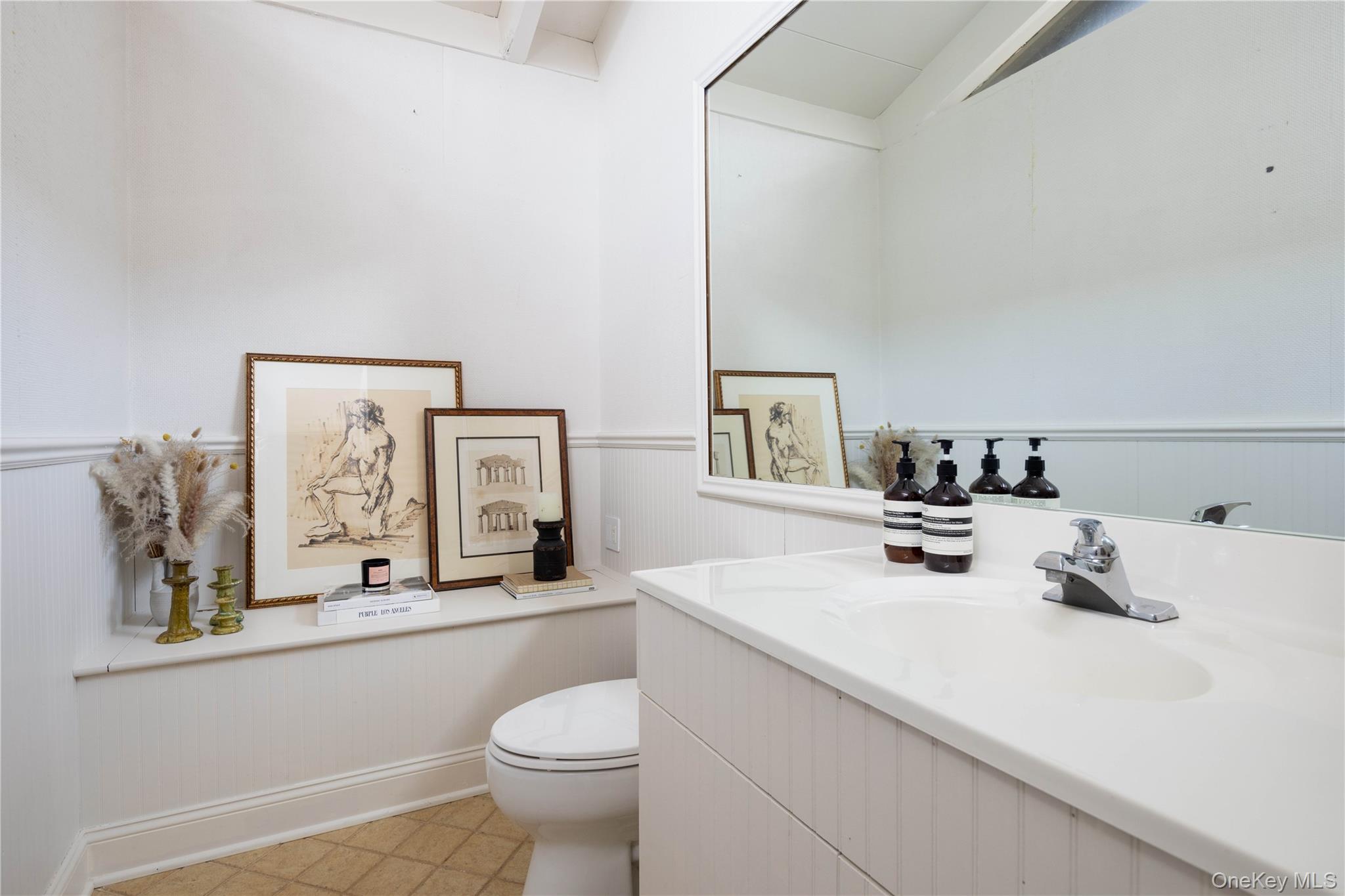 #8 photo, 15 Lake View Court, سوفولك Southampton , NY 11968