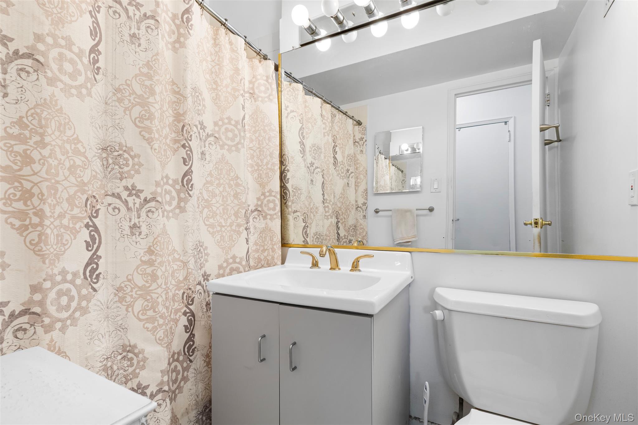 #20 photo, 120 East Hartsdale Avenue, Hartsdale , NY 10530