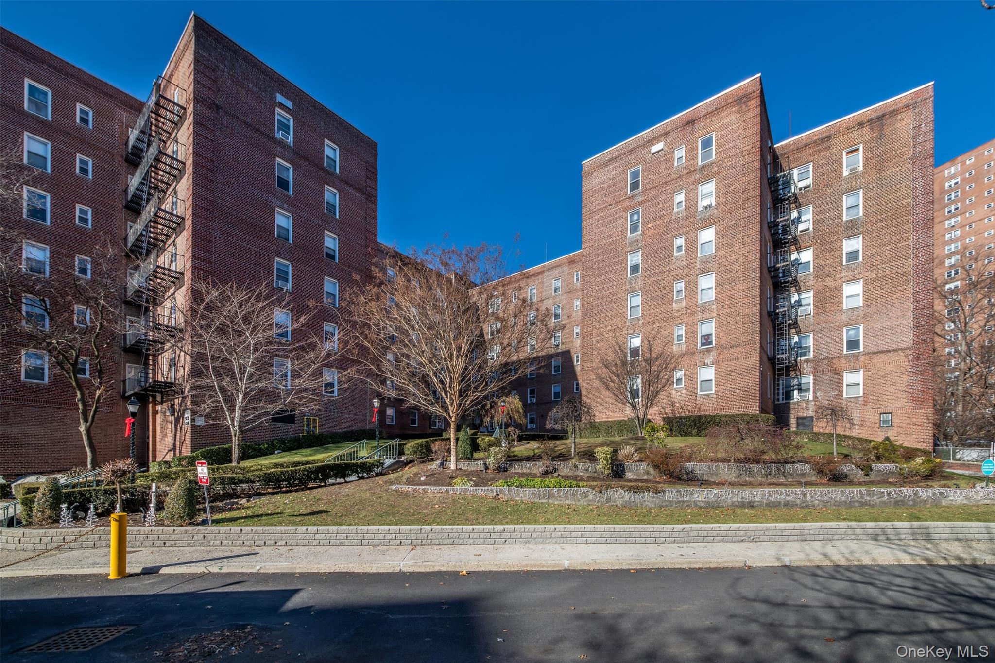 #19 photo, 5639 Netherland Avenue, Bronx , NY 10471