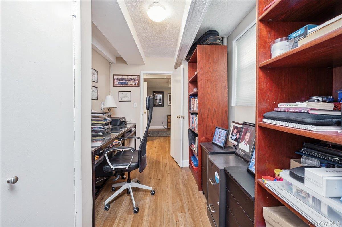 #11 photo, 3 Campus Pl, Scarsdale , NY 10583