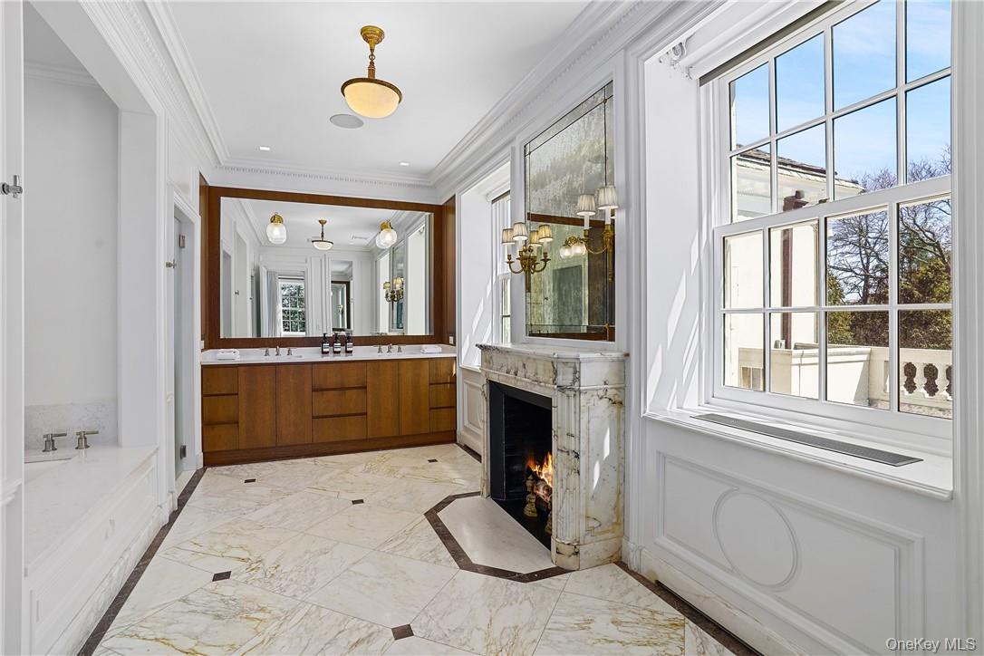 #17 photo, 99 Mamaroneck Road, Scarsdale , NY 10583