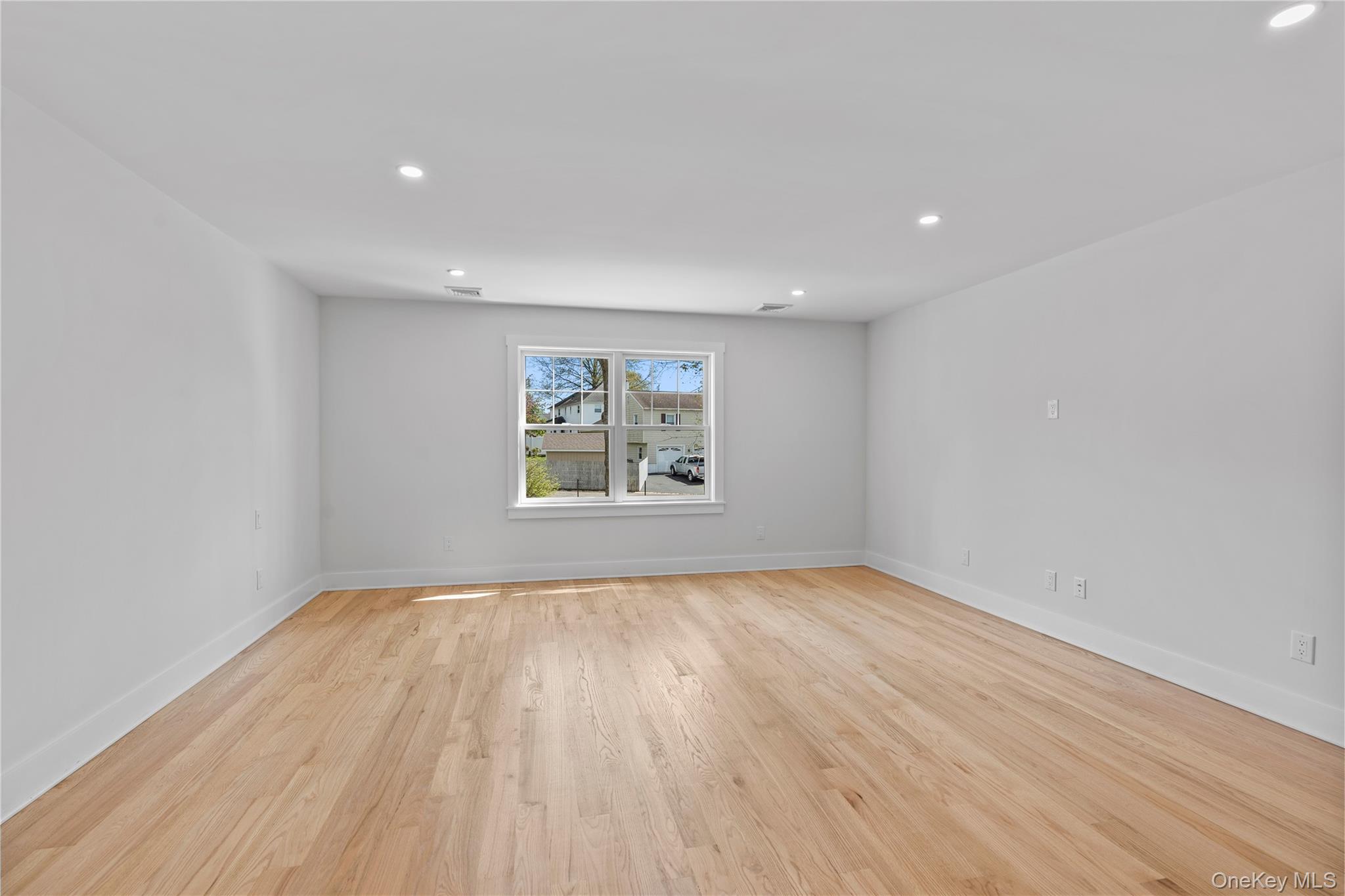 #15 photo, 561 King Street, Port Chester , NY 10573