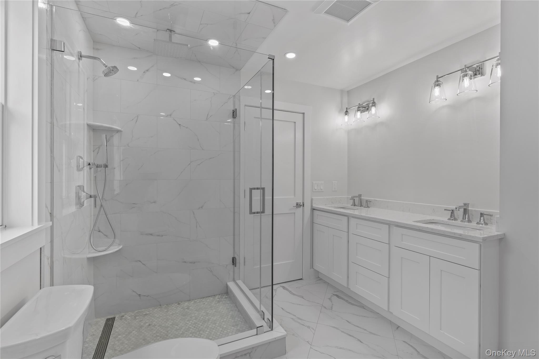 #17 photo, 561 King Street, Port Chester , NY 10573