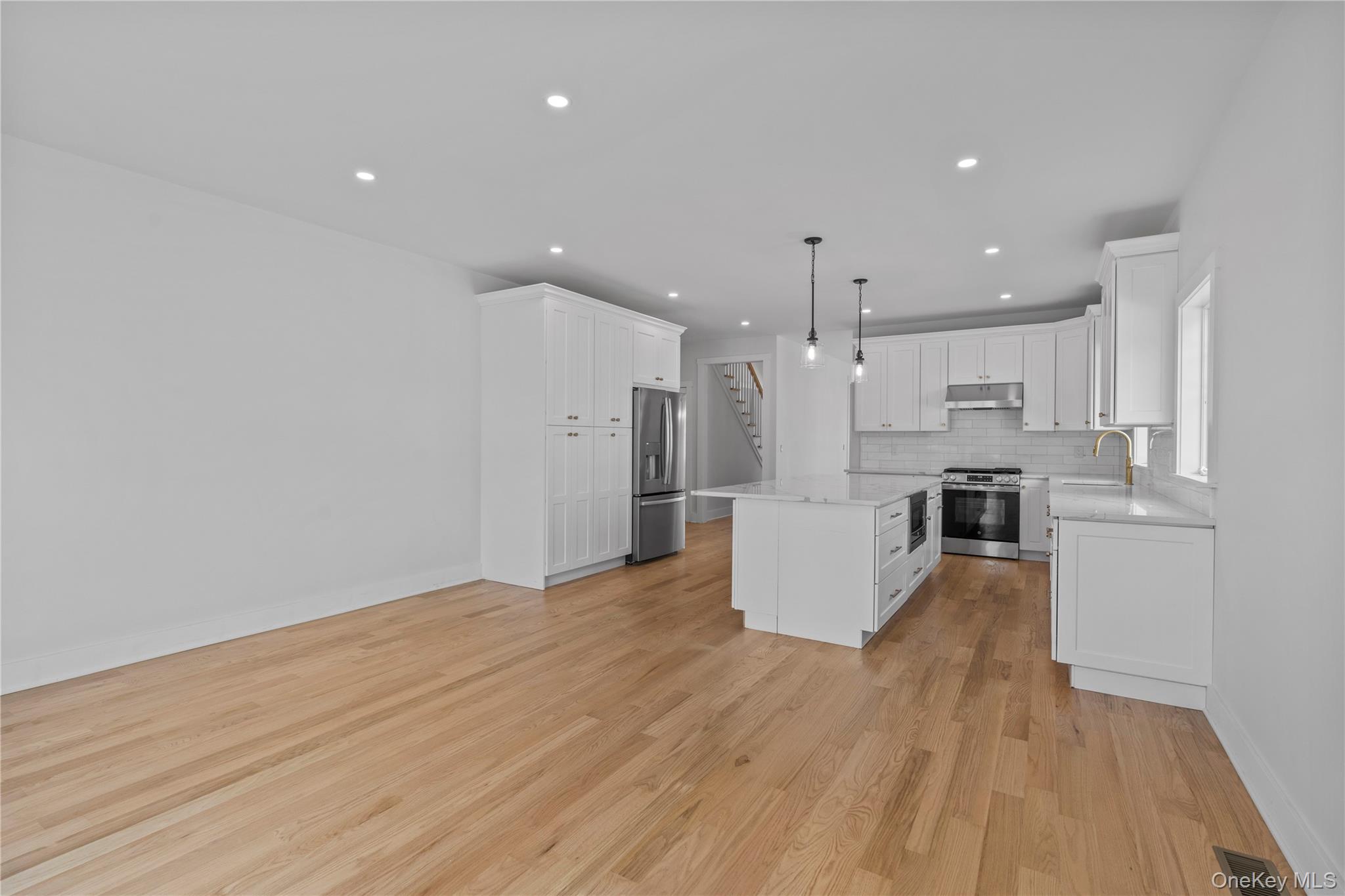 #5 photo, 561 King Street, Port Chester , NY 10573