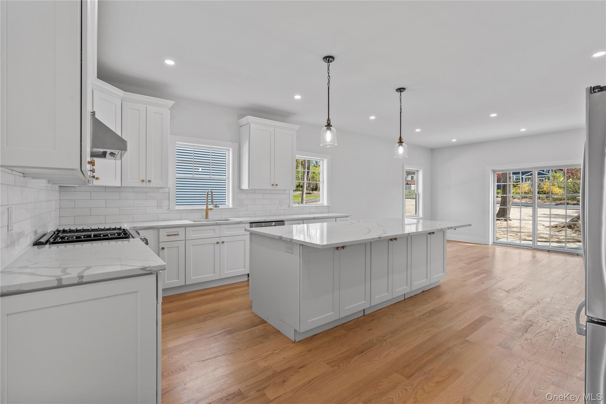 #6 photo, 561 King Street, Port Chester , NY 10573