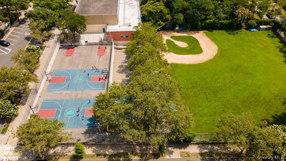 #6 photo, 3671 Hudson Manor Terrace, 브롱크스 Bronx , NY 10463