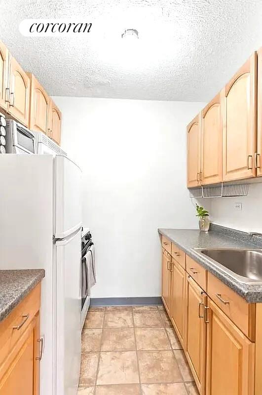 #7 photo, 415 E 85TH Street, 曼哈頓 上东城 Yorkville , NY 10028