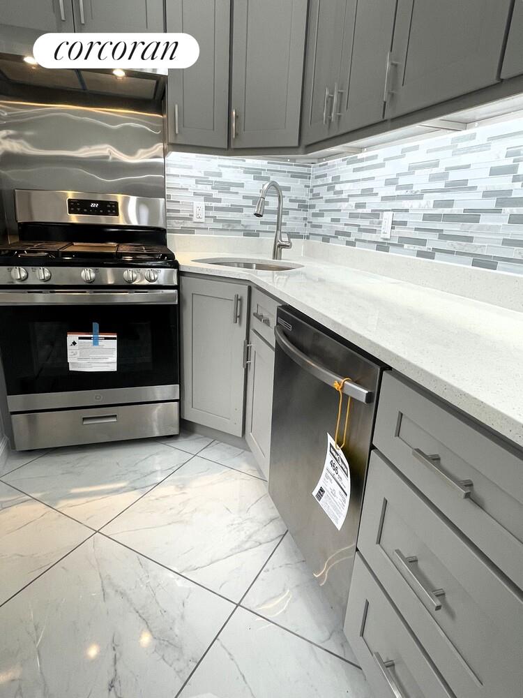 #3 photo, 318 E 62ND Street, מנהטן Lenox Hill , NY 10065