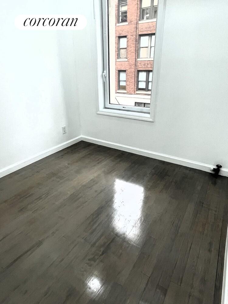 #6 photo, 318 E 62ND Street, מנהטן Lenox Hill , NY 10065