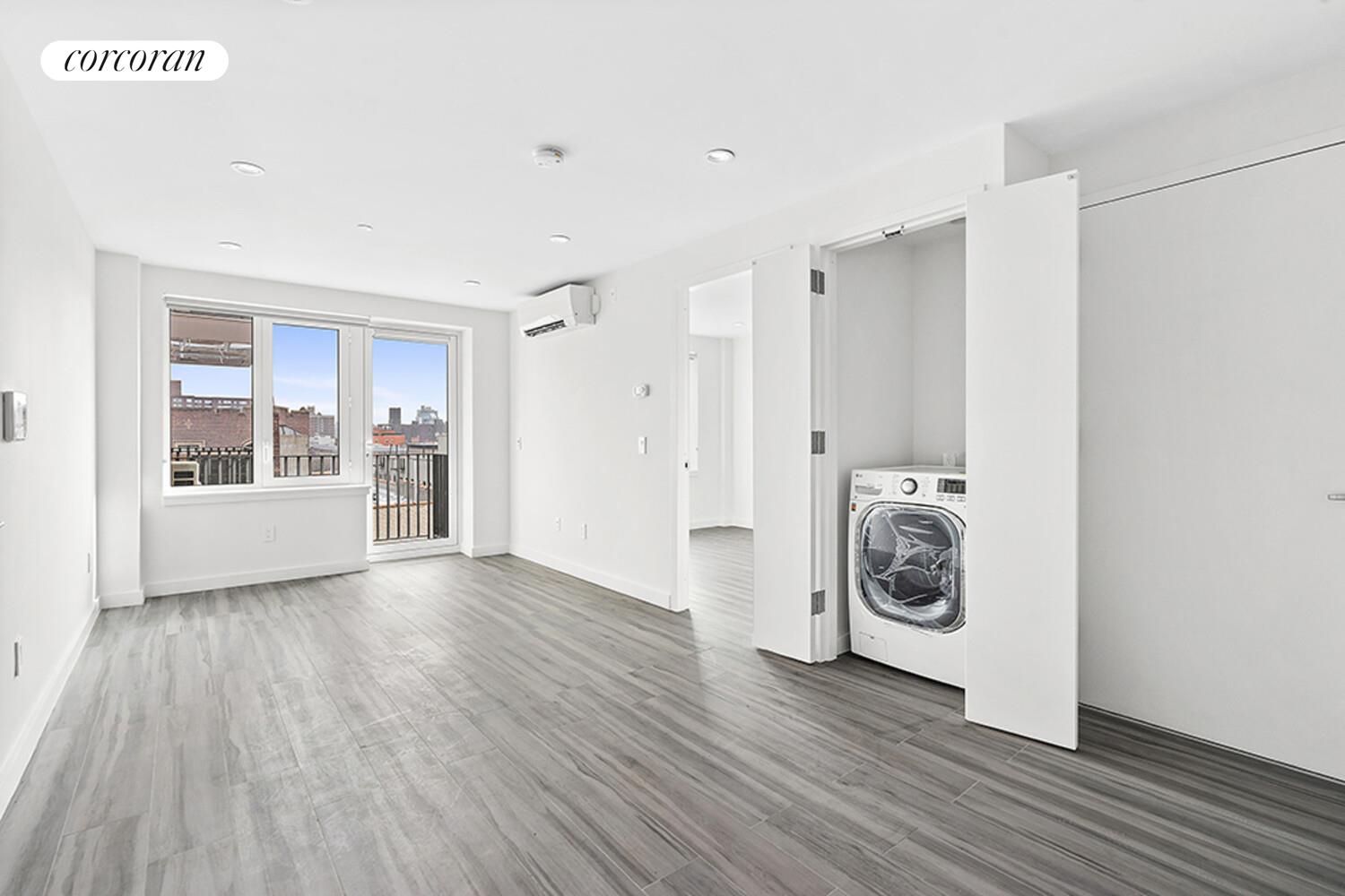 #2 photo, New York City, מנהטן Central Harlem , NY 10030