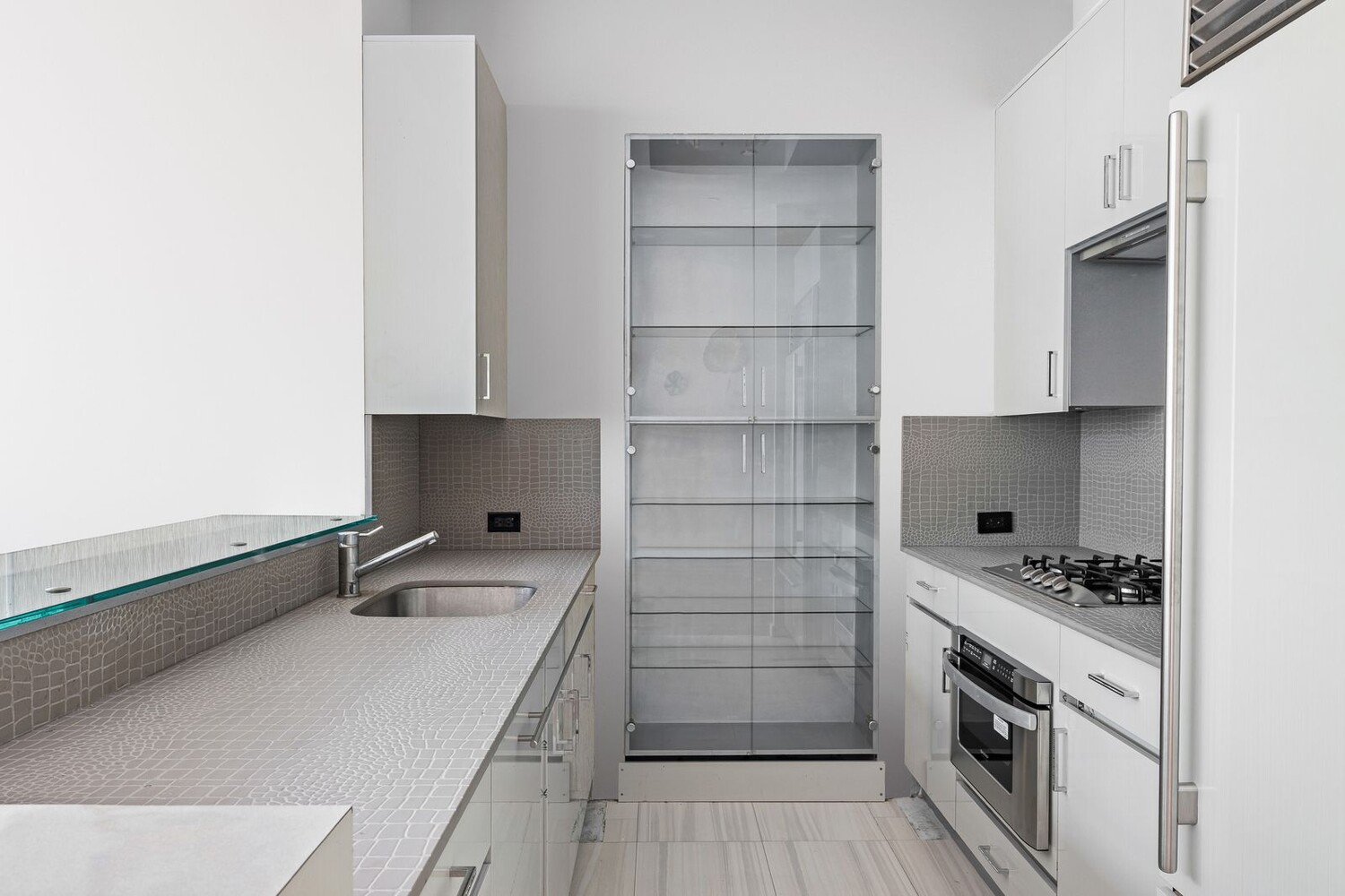 #6 photo, 325 5TH Avenue, Midtown , NY 10016