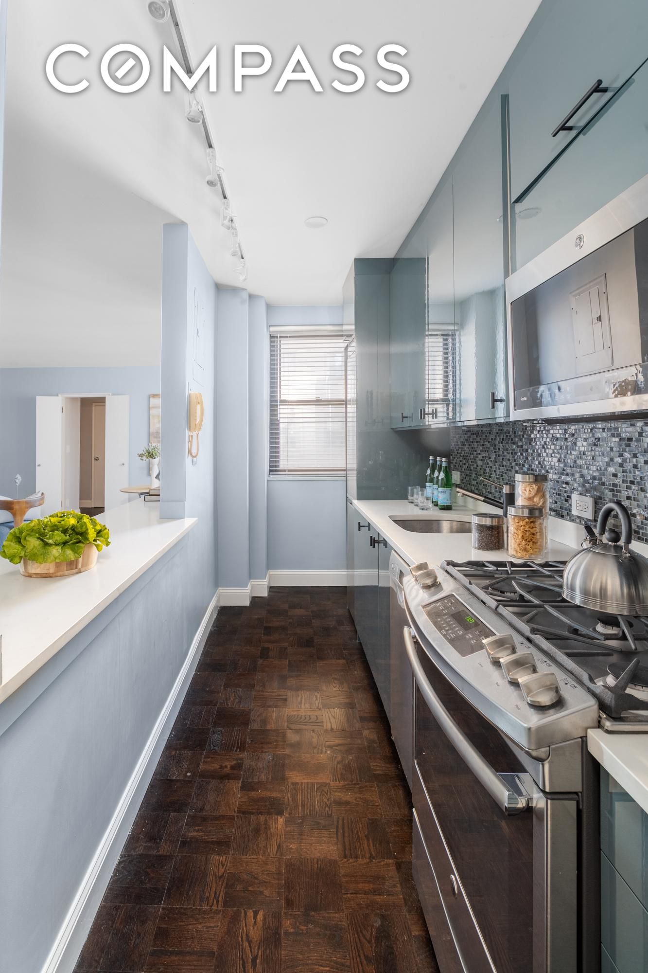 #7 photo, 315 E 72nd Street, Lenox Hill , NY 10021