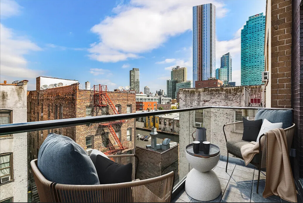 #7 photo, Long Island City, Long Island City , NY 11101