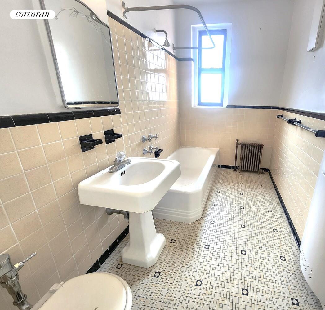 #11 photo, 5400 FIELDSTON Road, Бронкс ‖ North Riverdale , NY 10471