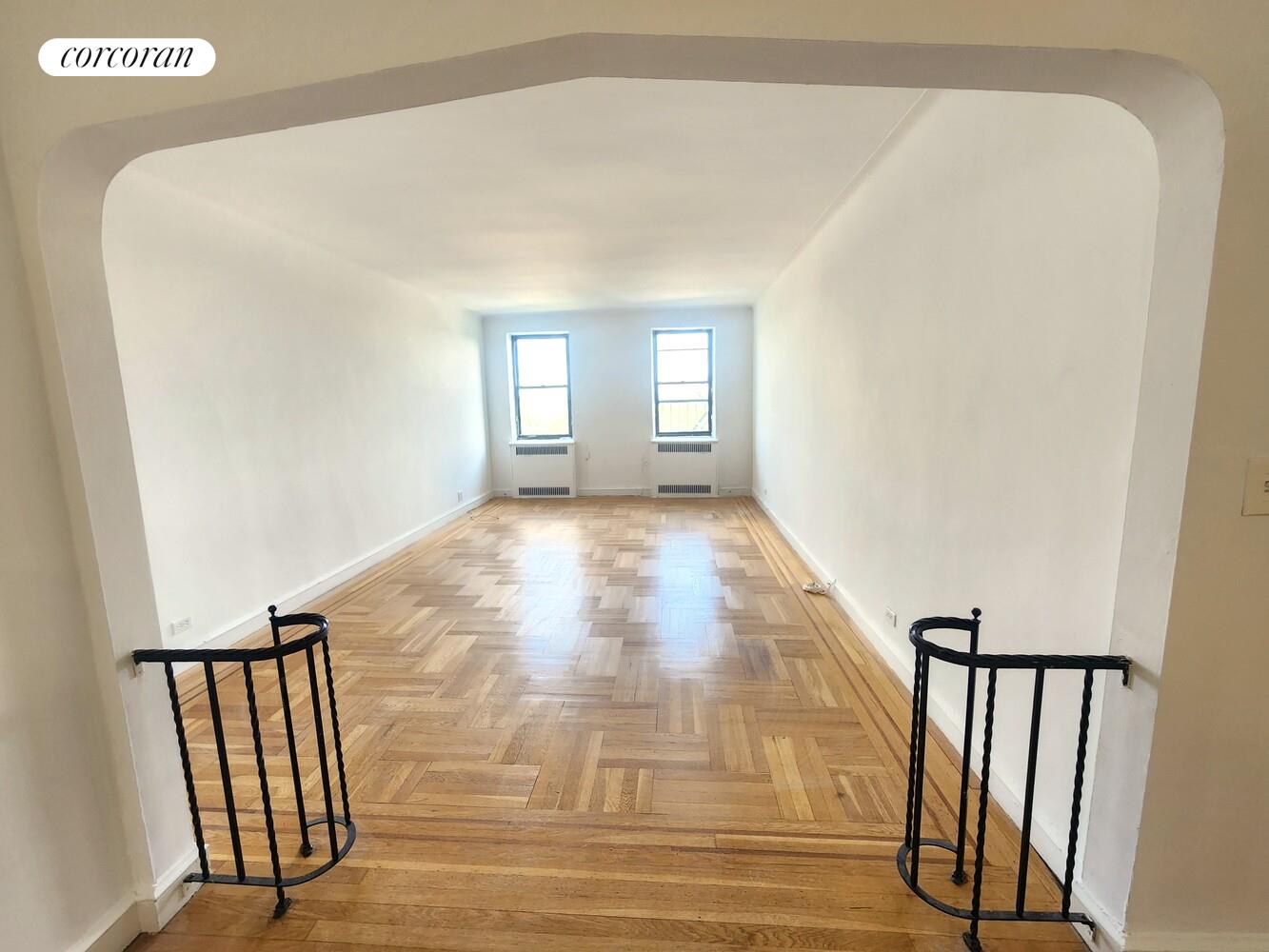 #3 photo, 5400 FIELDSTON Road, Бронкс ‖ North Riverdale , NY 10471