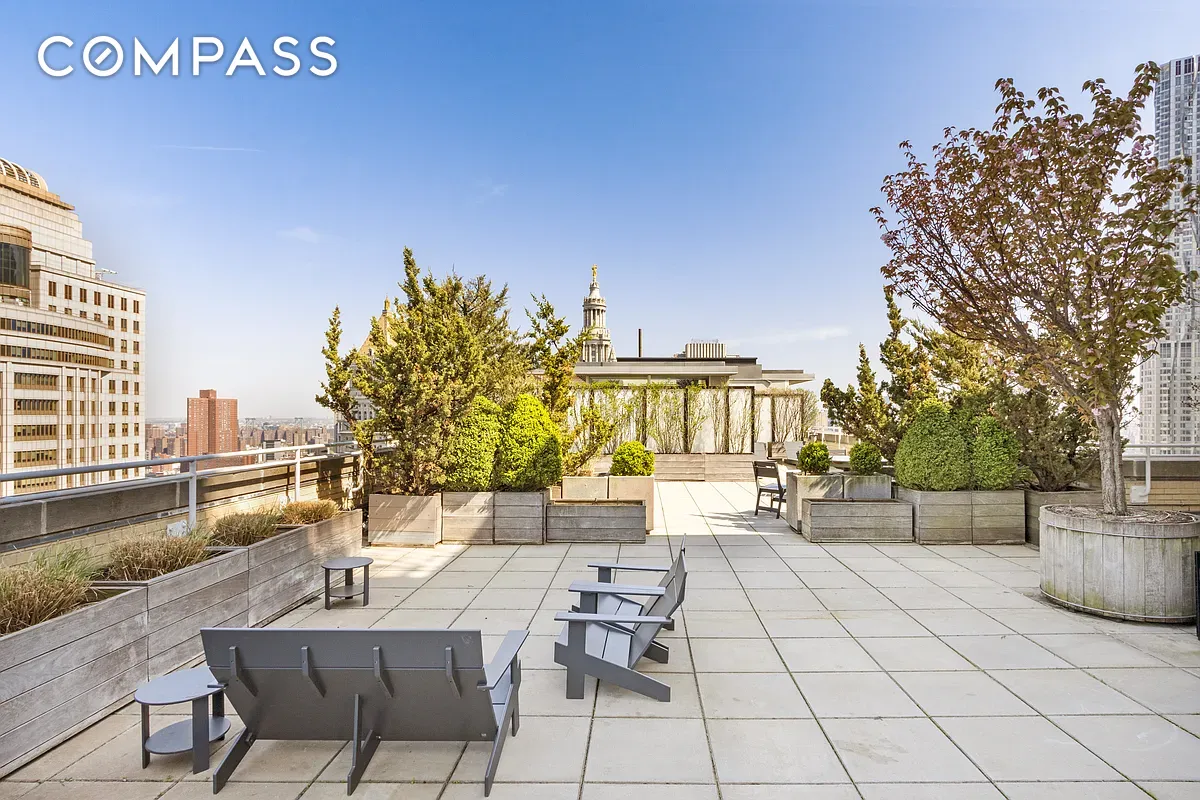 #10 photo, 80 Chambers Street, Tribeca , NY 10007