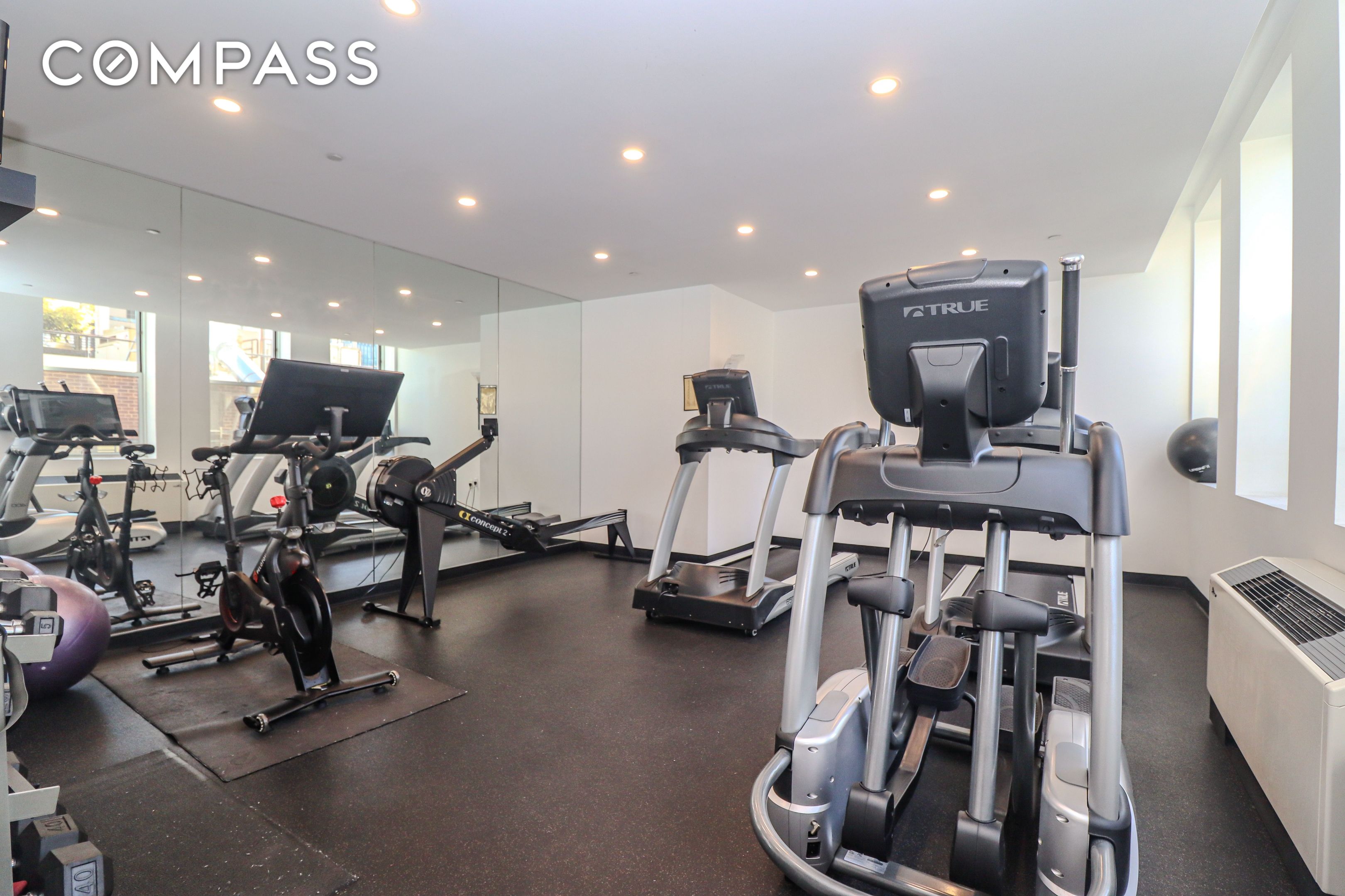 #15 photo, 80 Chambers Street, Tribeca , NY 10007