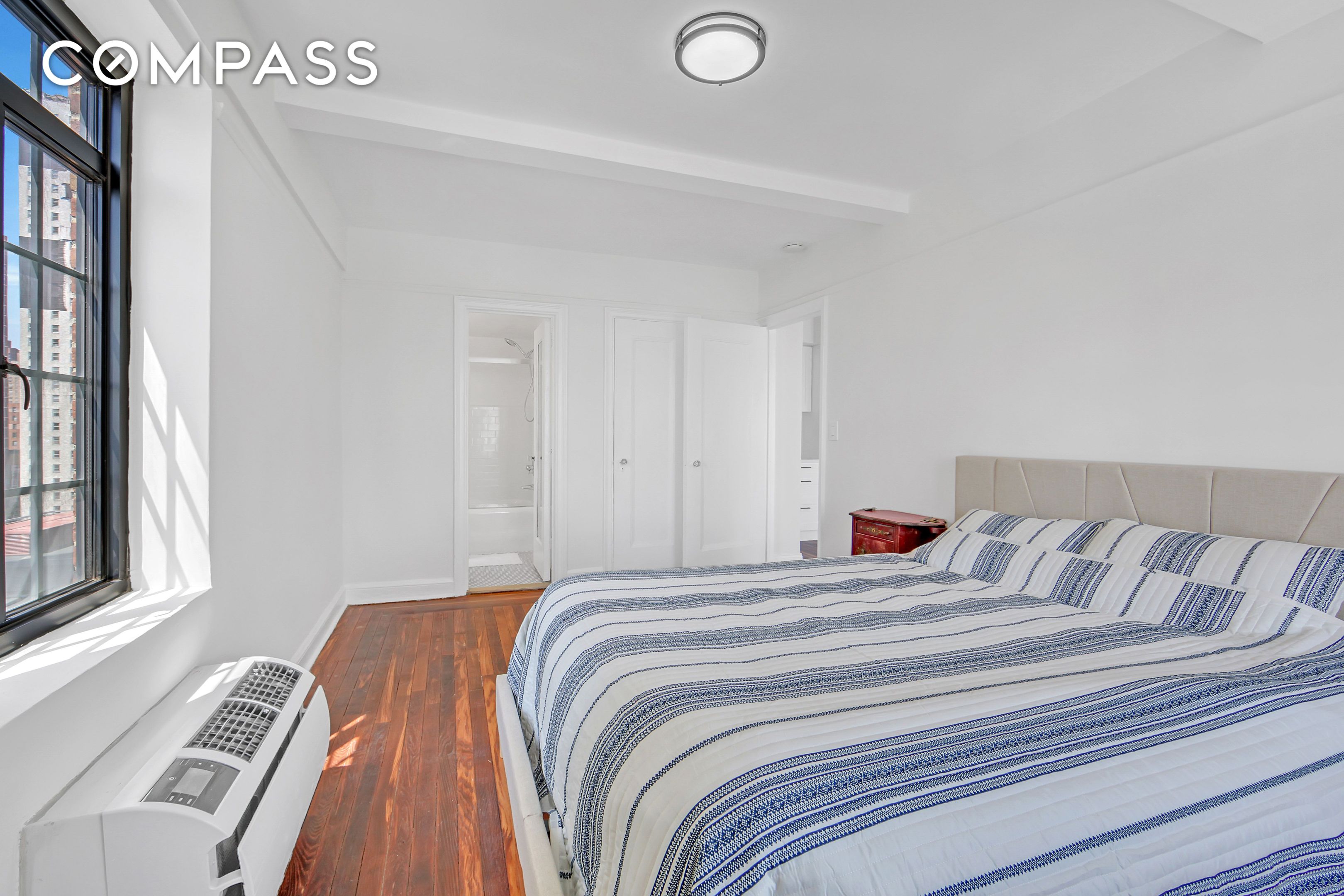 #8 photo, 5 Tudor City Place, Murray Hill , NY 10017