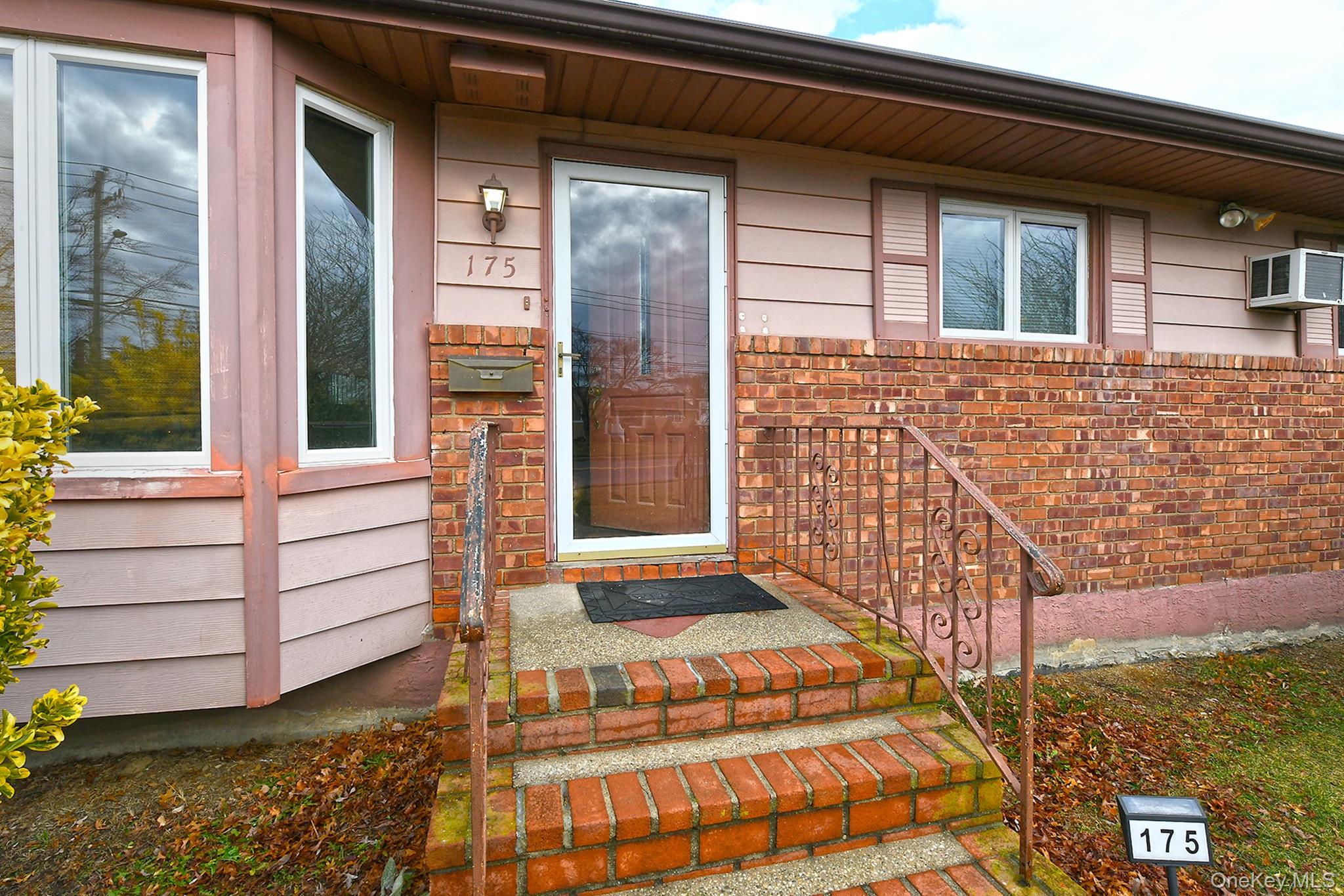 #14 photo, 175 Woods Road, North Babylon , NY 11703