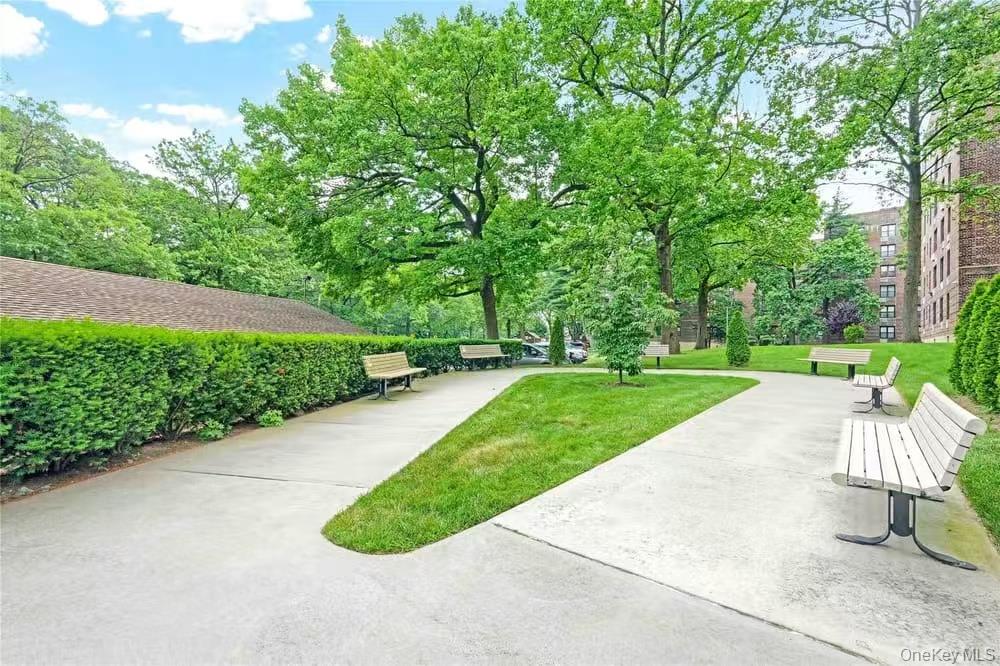 #15 photo, 224-24 Union Turnpike, कुईंस Oakland Gardens , NY 11364