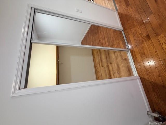 #5 photo, 3109 102nd Street, קווינס East Elmhurst , NY 11369