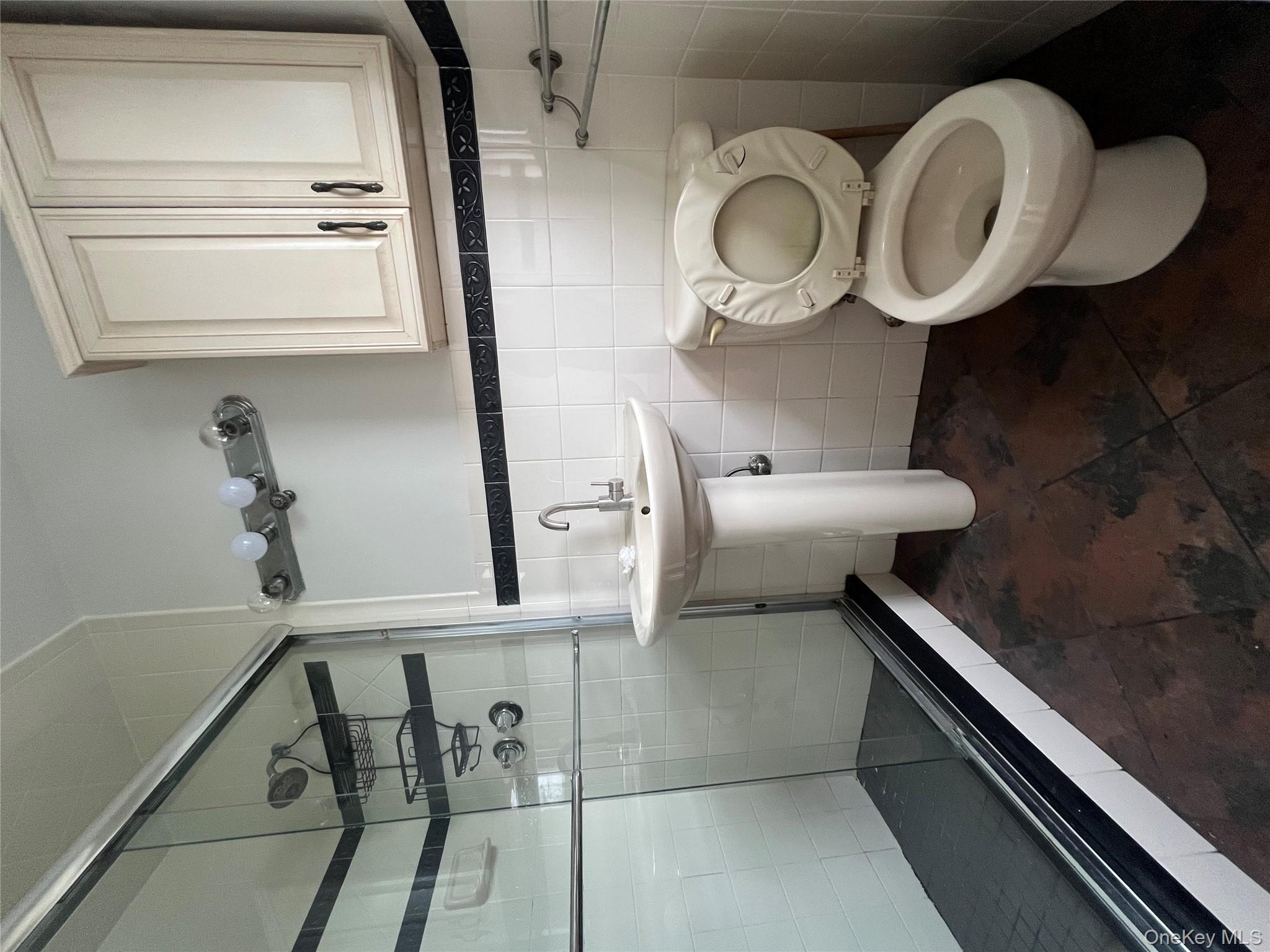 #4 photo, 1853 Central Park Avenue, Yonkers , NY 10710