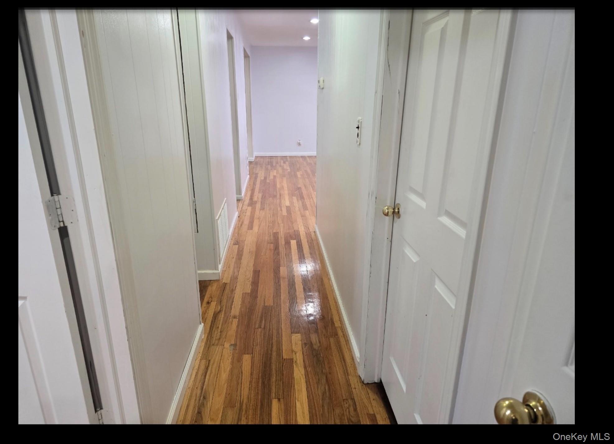 #10 photo, 76 Harrisburg Street, מחוז סאפוק Bay Shore , NY 11706