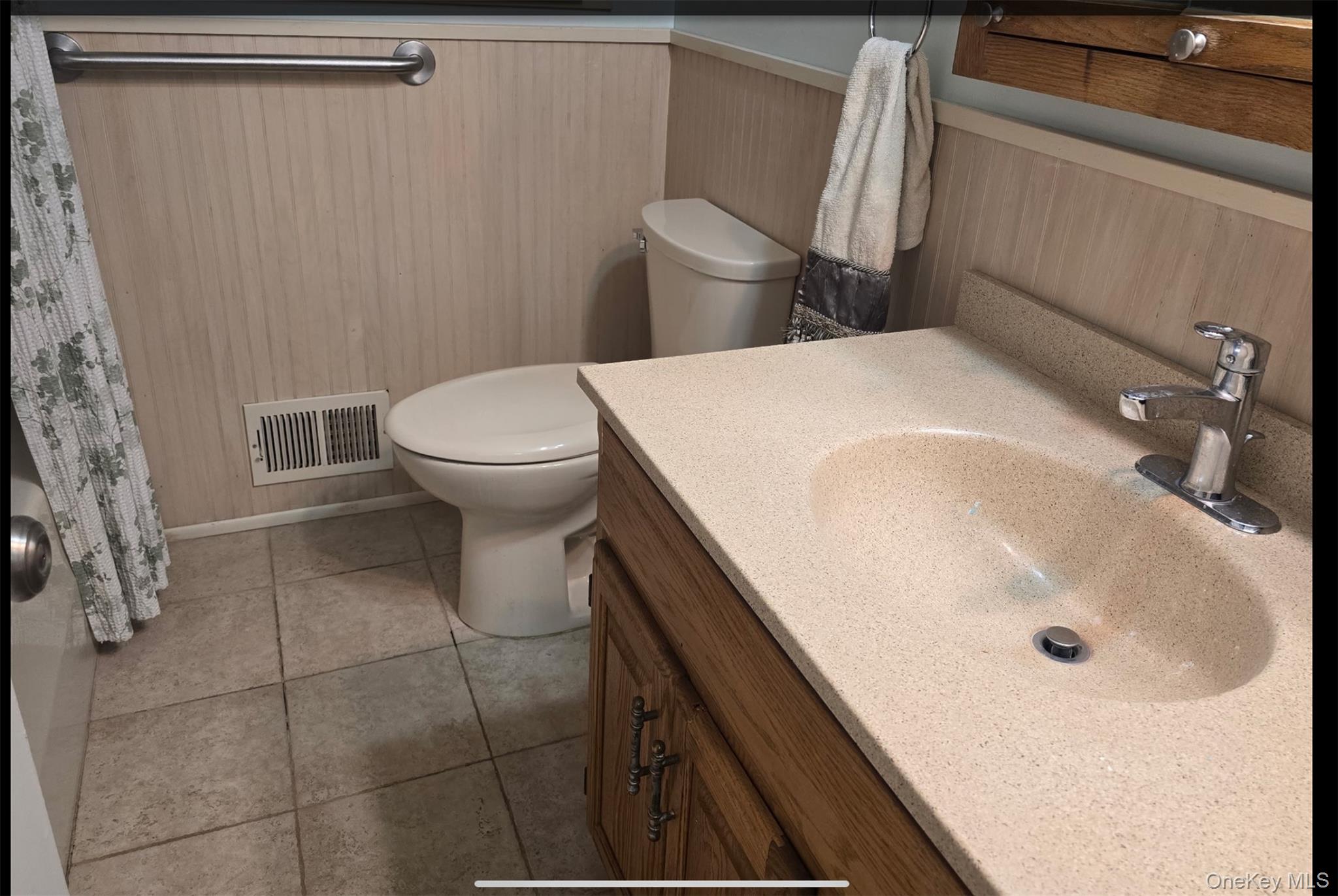 #15 photo, 76 Harrisburg Street, מחוז סאפוק Bay Shore , NY 11706