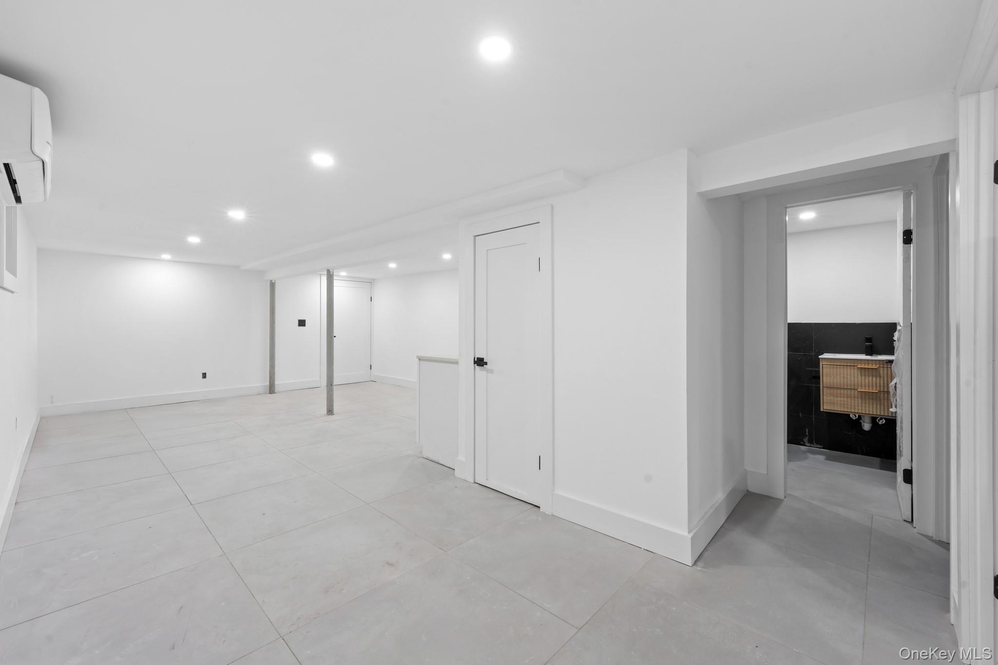 #12 photo, 179-11 120th Avenue, Saint Albans , NY 11434