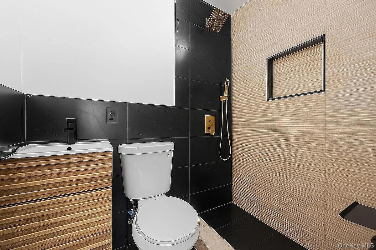 #18 photo, 179-11 120th Avenue, Saint Albans , NY 11434