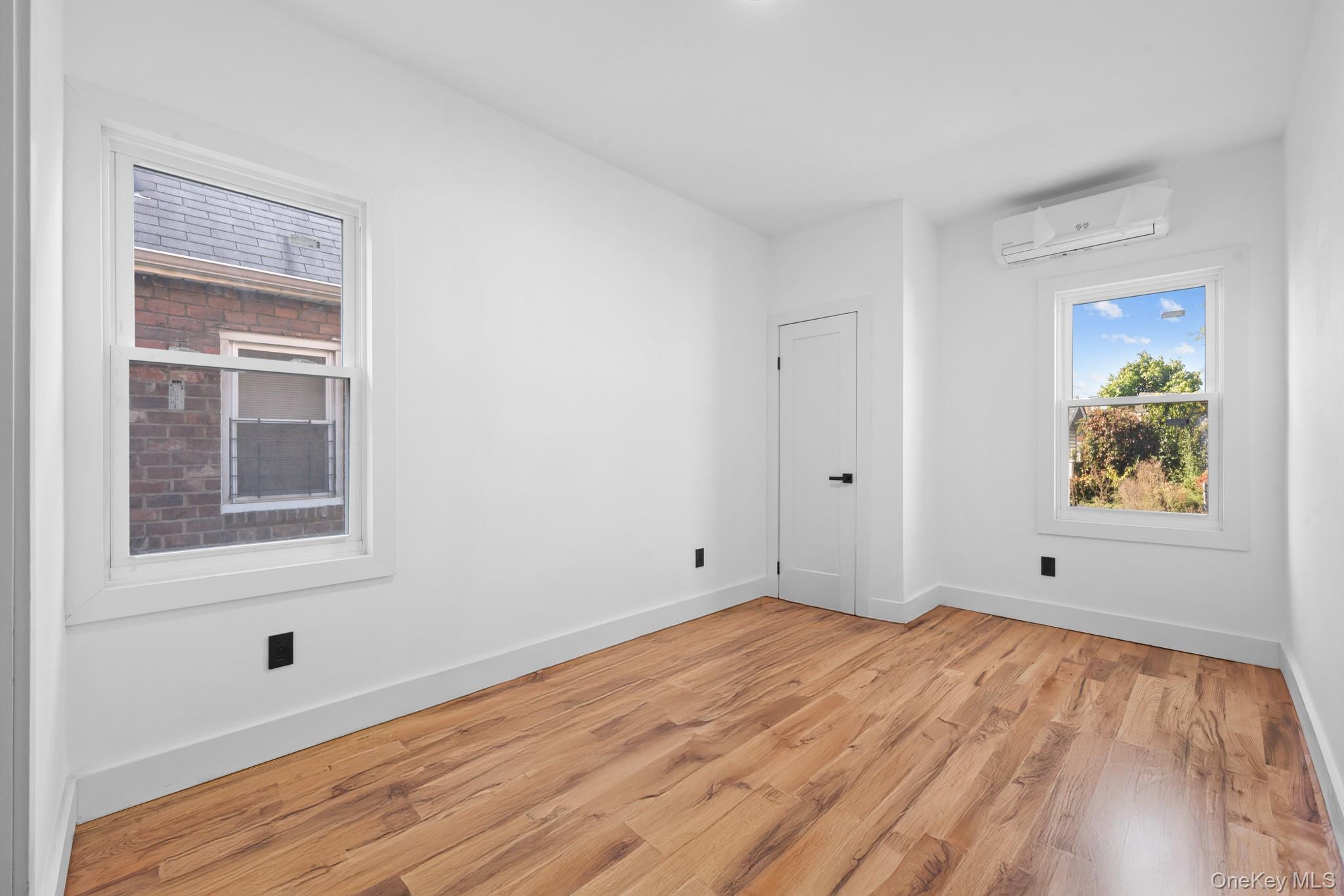 #8 photo, 179-11 120th Avenue, Saint Albans , NY 11434