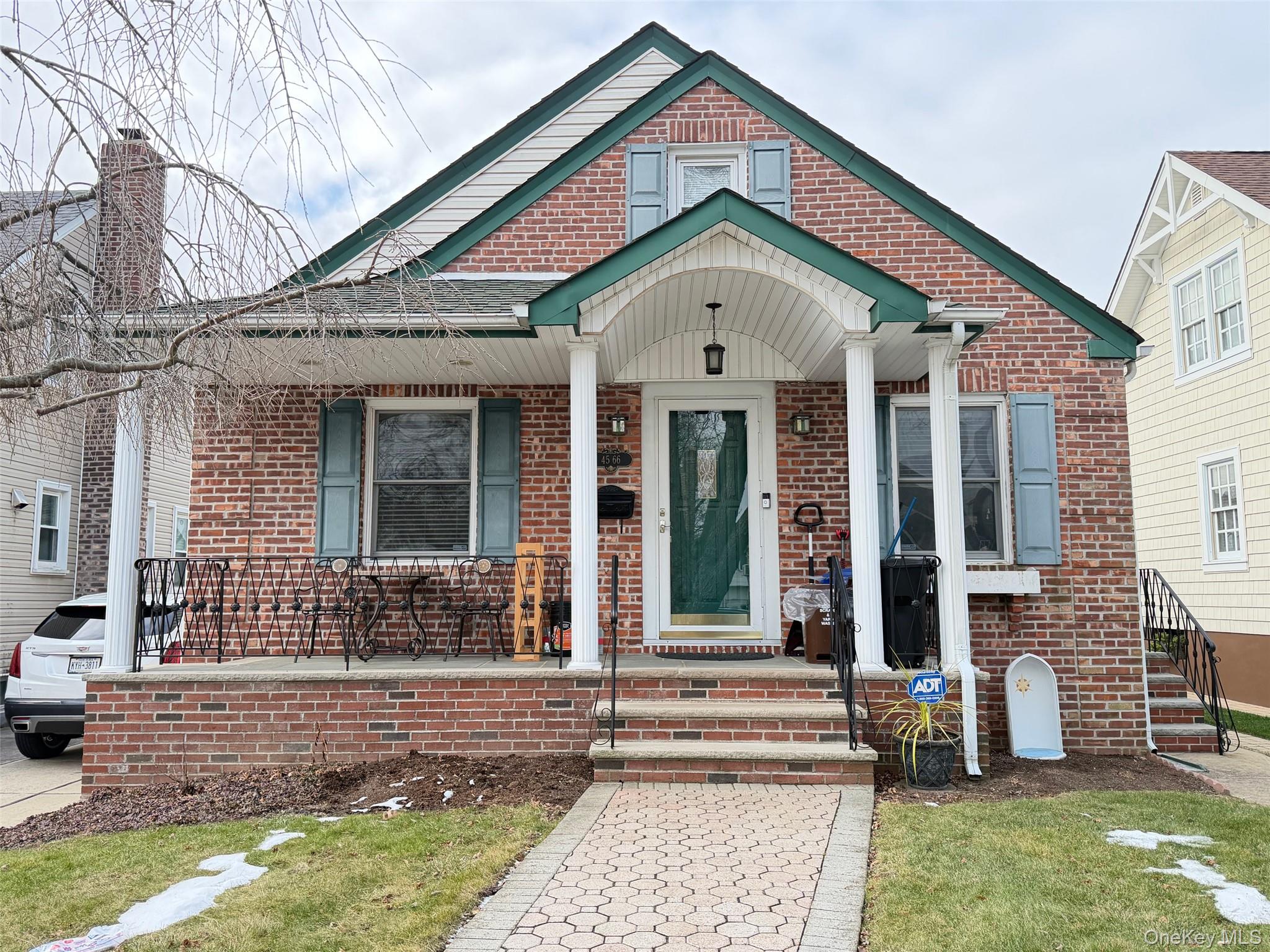 #1 photo, 45-66 196th Place, קווינס Flushing , NY 11358