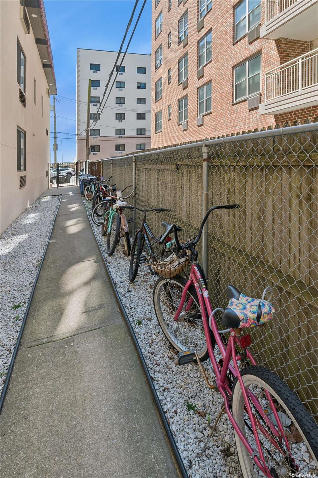 #19 photo, 425 Shore Rd, Long Beach , NY 11561