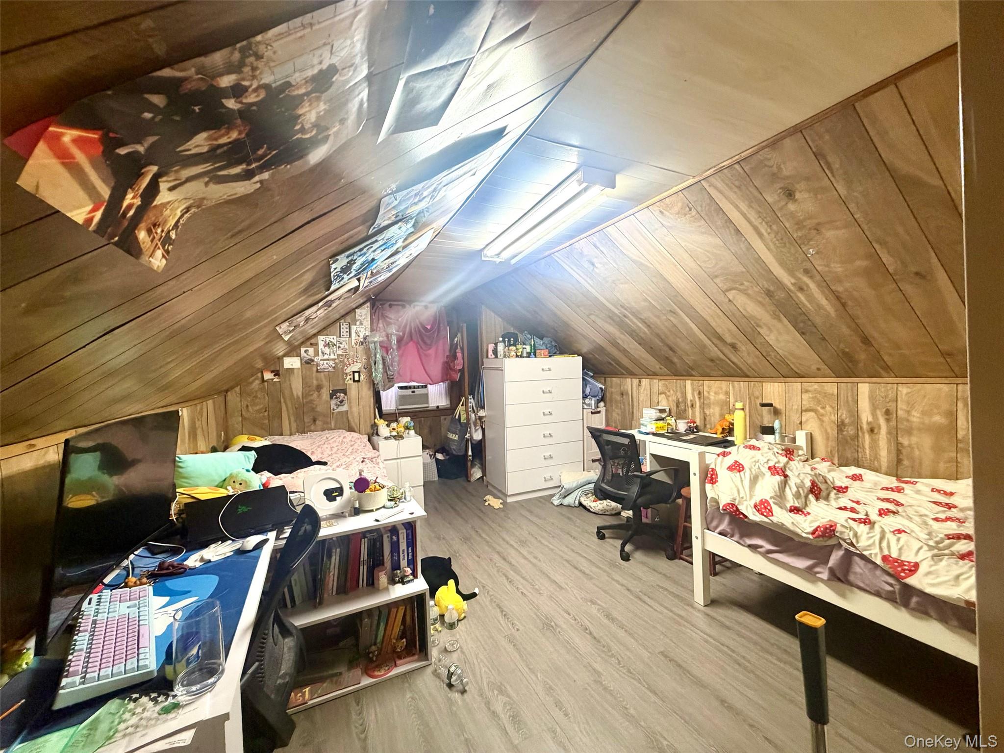 #14 photo, 257-17 Pembroke Avenue, Great Neck , NY 11020