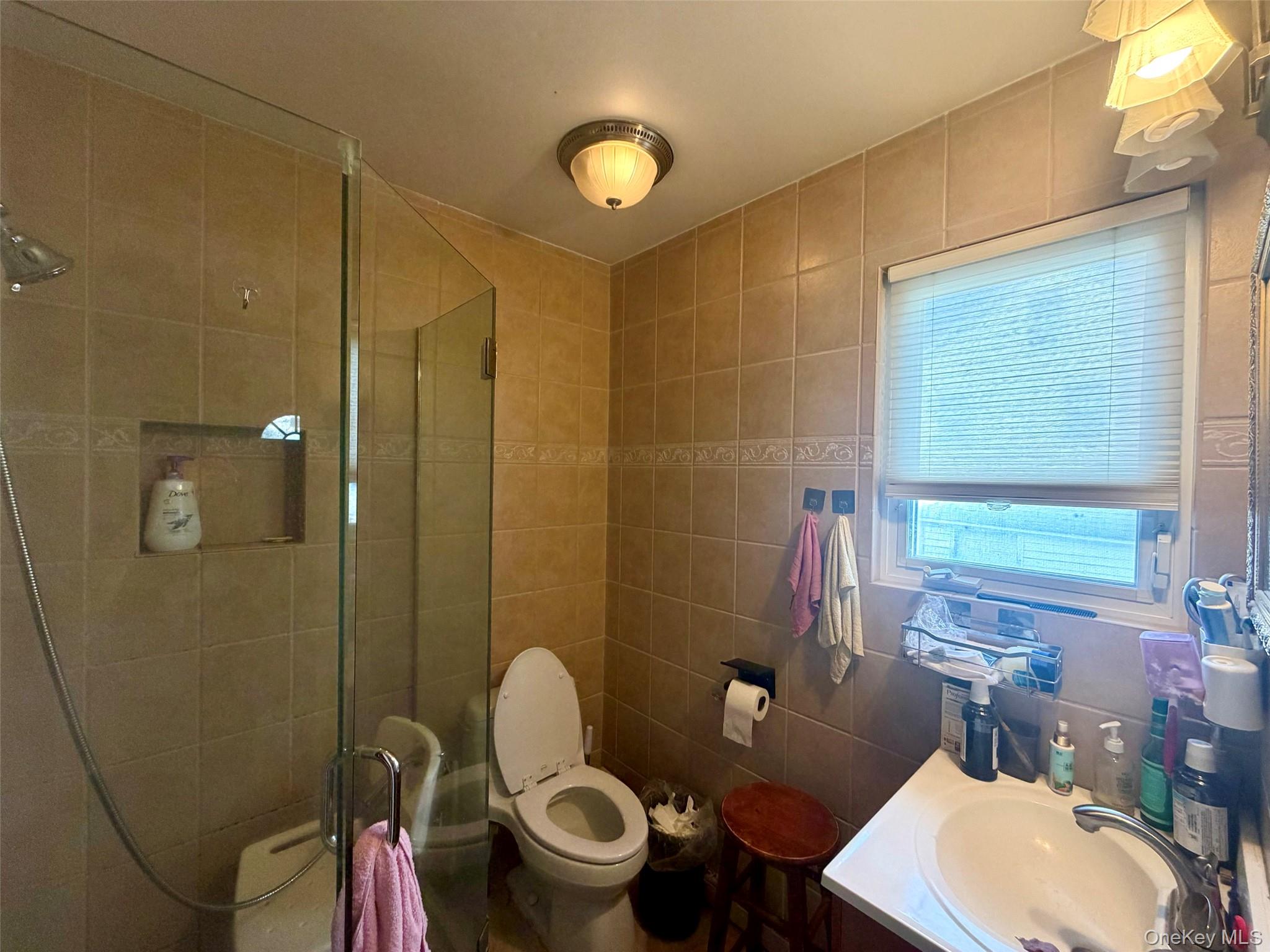 #15 photo, 257-17 Pembroke Avenue, Great Neck , NY 11020