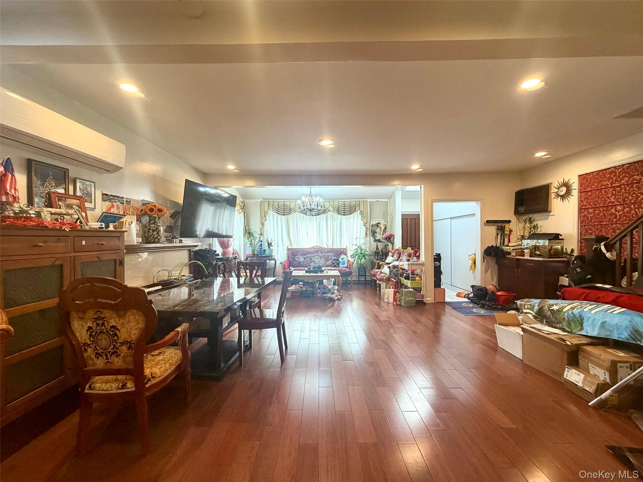 #3 photo, 257-17 Pembroke Avenue, Great Neck , NY 11020