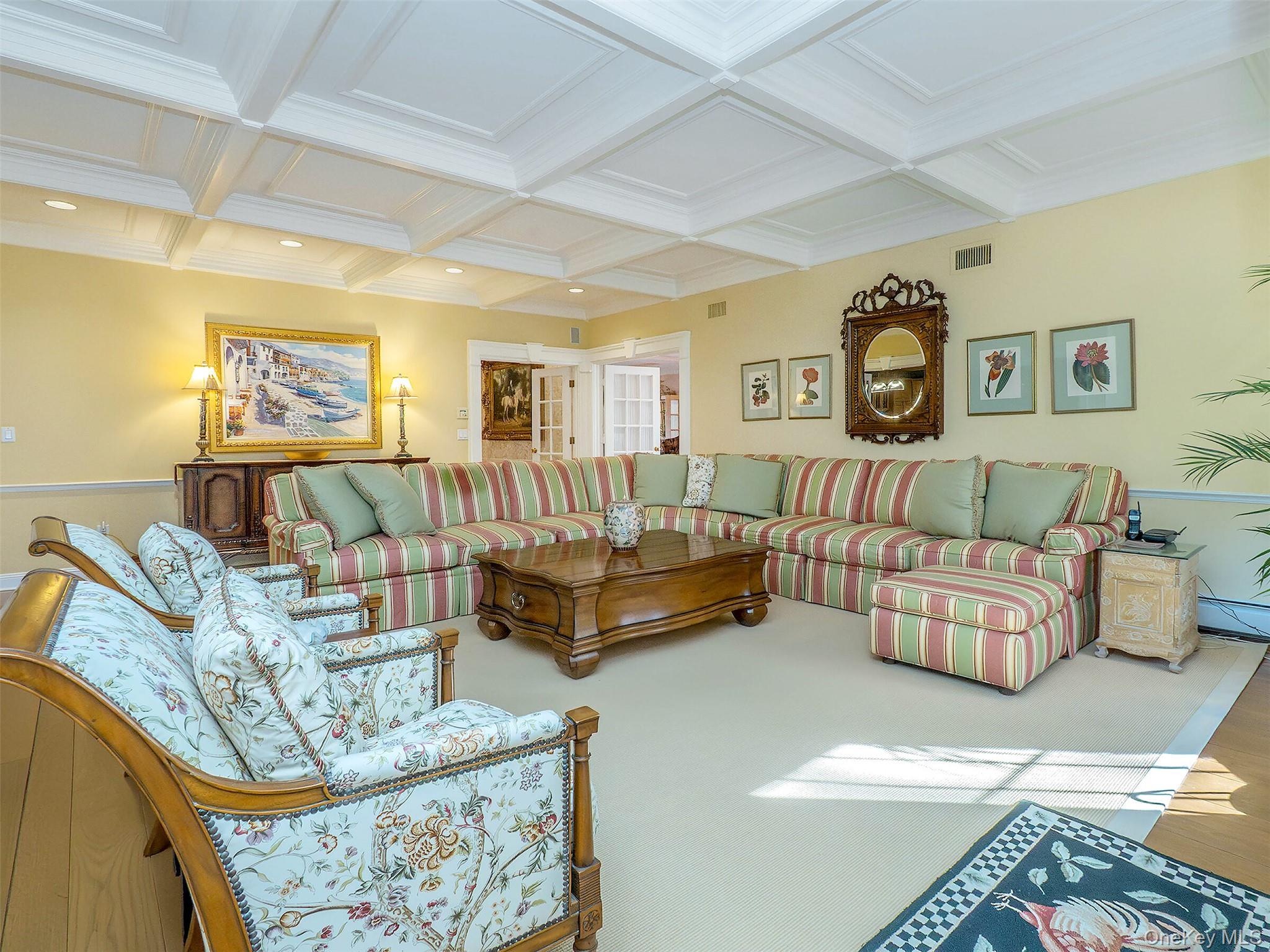 #19 photo, 5 Danton Lane, नासाउ काउंटी Locust Valley , NY 11560