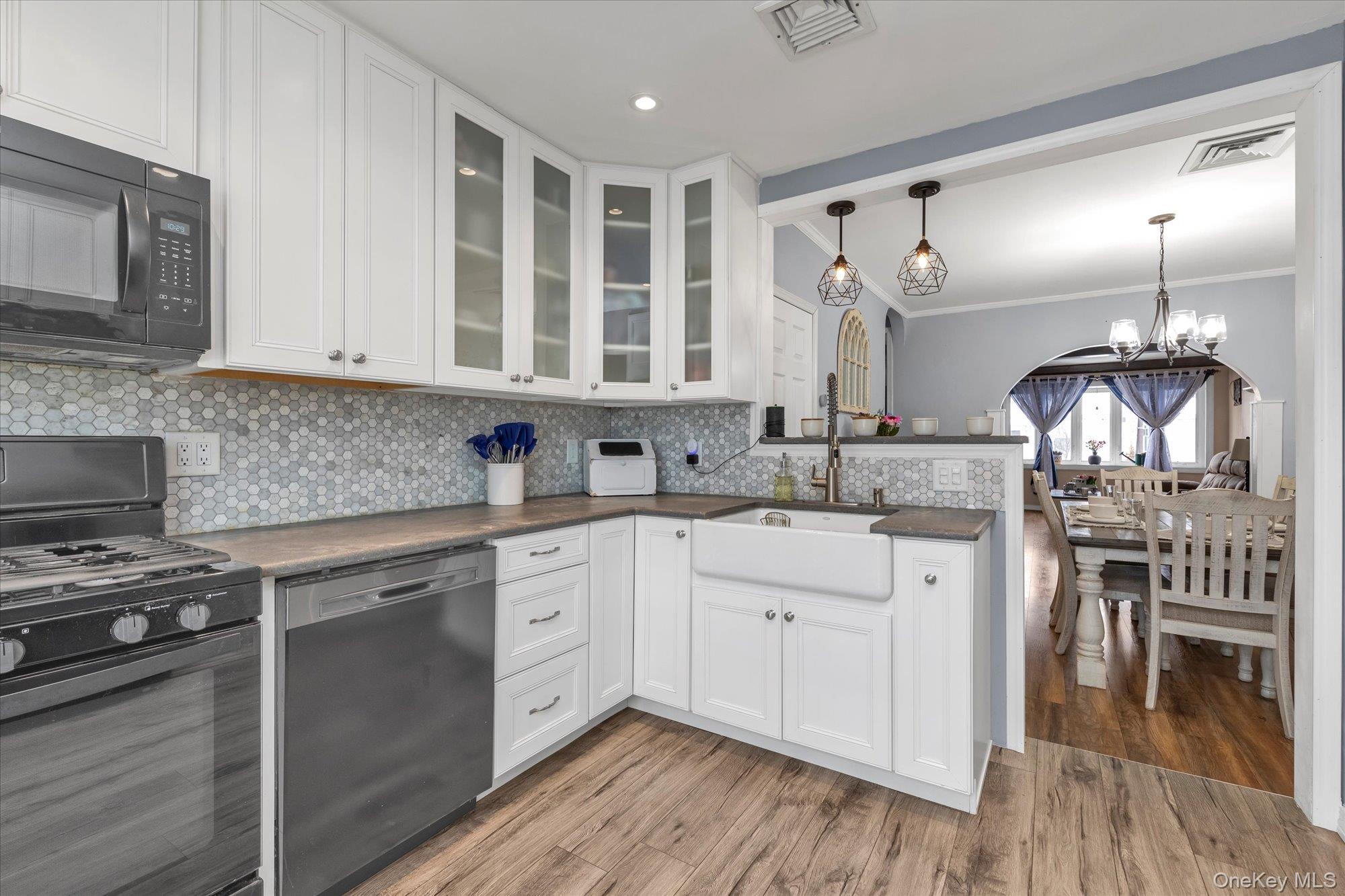 #7 photo, 24715 89th Avenue, Bellerose , NY 11426