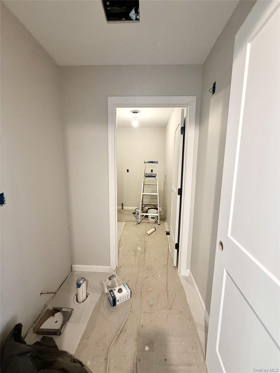 #11 photo, 384 Scudder Avenue, Copiague , NY 11726