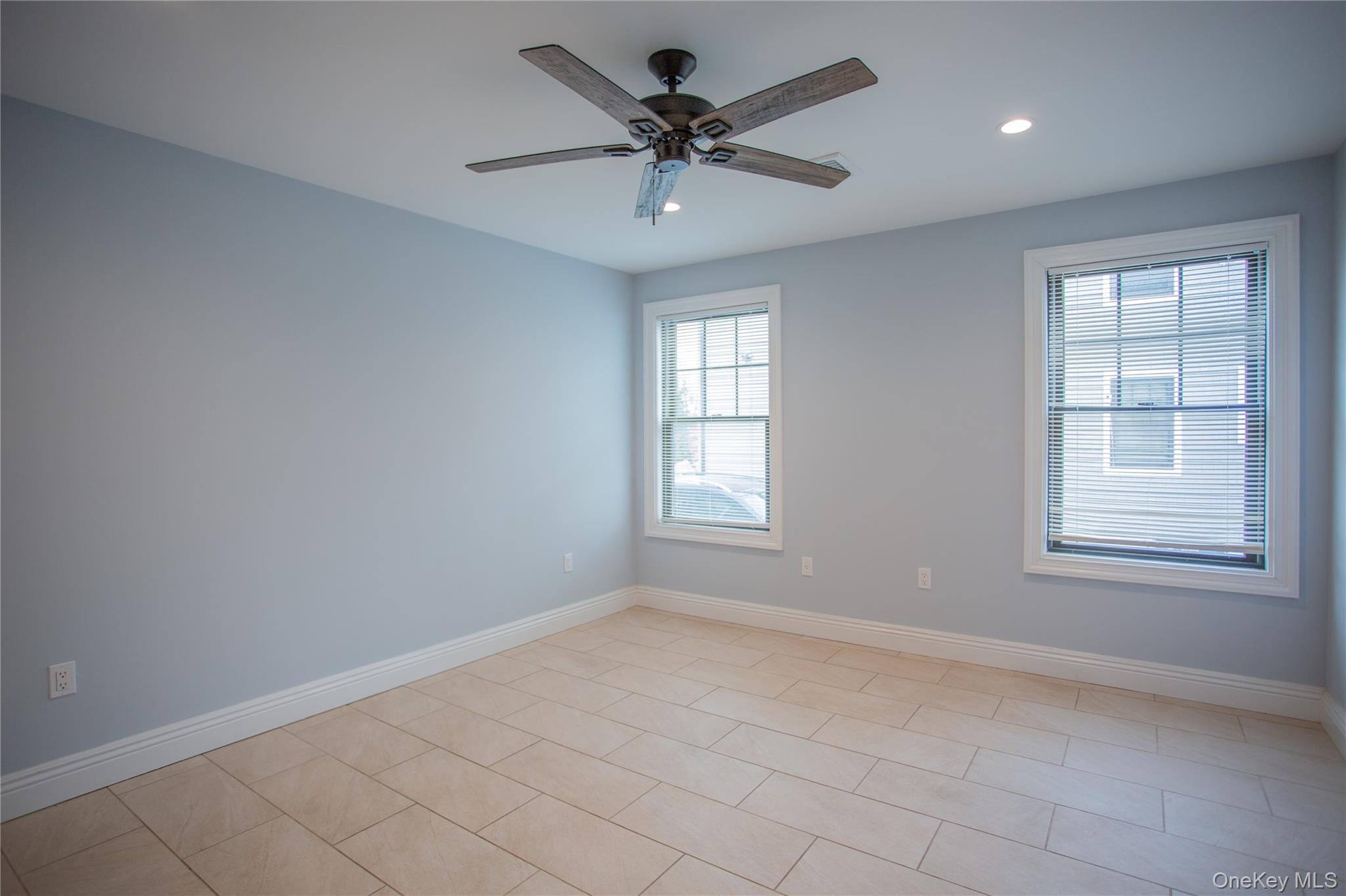 #10 photo, 59 Clinton Avenue, Inwood , NY 11096