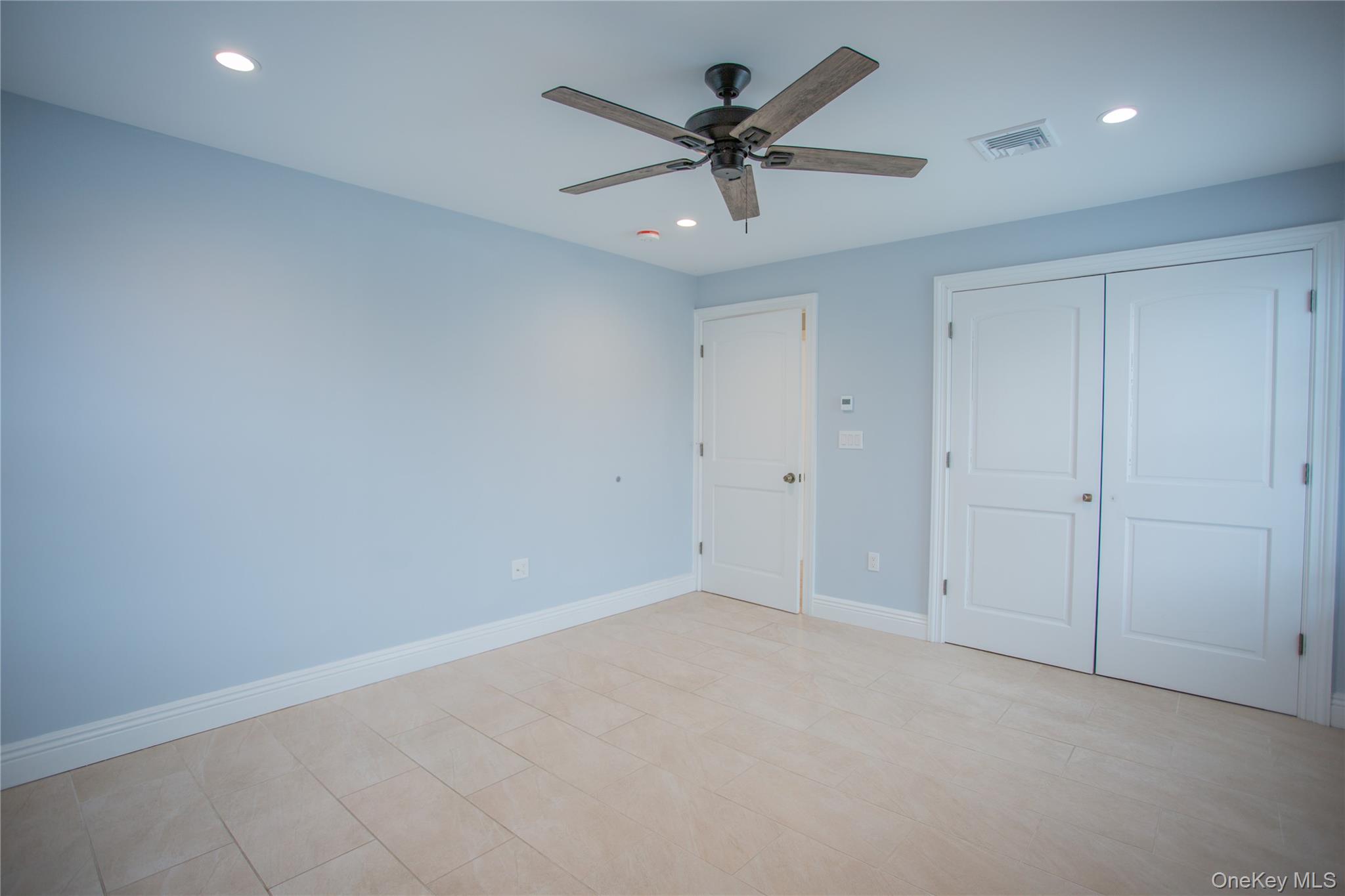 #13 photo, 59 Clinton Avenue, Inwood , NY 11096