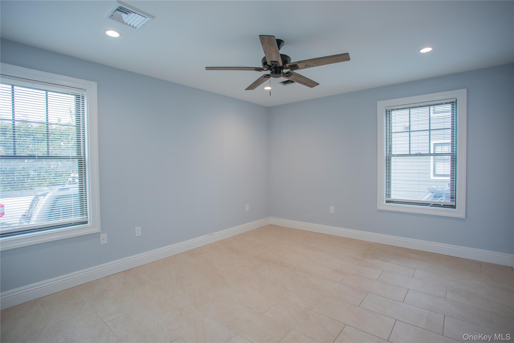 #19 photo, 59 Clinton Avenue, Inwood , NY 11096