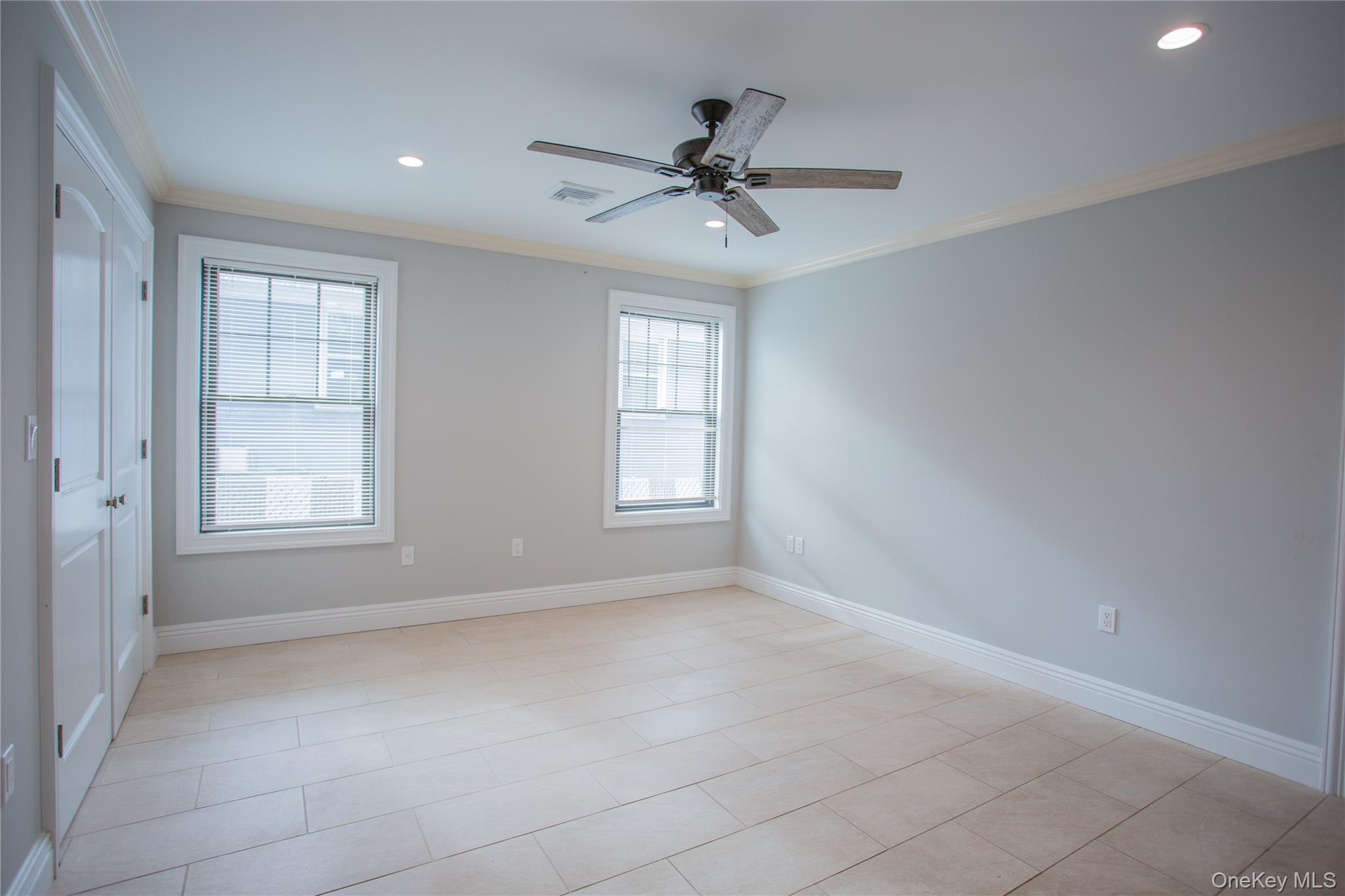 #9 photo, 59 Clinton Avenue, Inwood , NY 11096