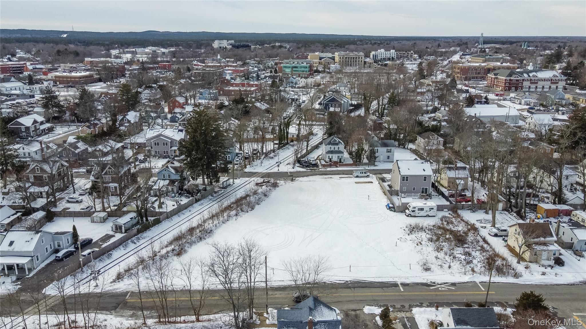 #7 photo, 308-310 Maple Avenue, Riverhead , NY 11901