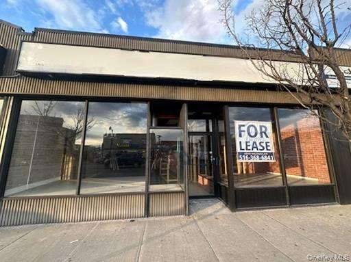 #1 photo, 420 SUNRISE Highway, מחוז נסאו Lynbrook , NY 11563