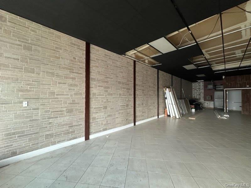 #3 photo, 420 SUNRISE Highway, מחוז נסאו Lynbrook , NY 11563