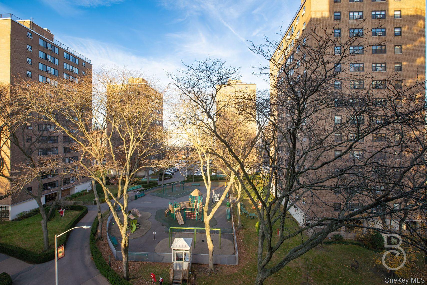 #11 photo, 33-64 21st Street, קווינס Astoria , NY 11106