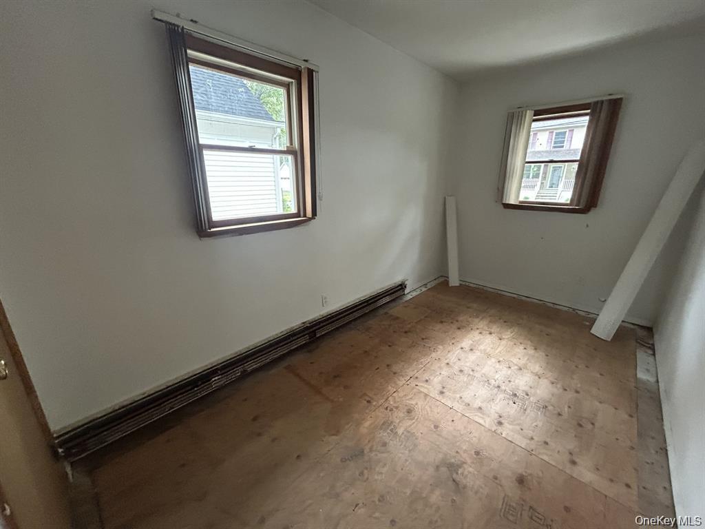 #13 photo, 277 Prince Road, מחוז סאפוק Rocky Point , NY 11778